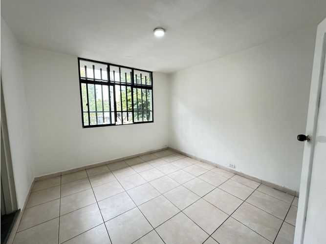 Local en arriendo en Las Acacias, Medellín, 110 m² · foto 18 de 22