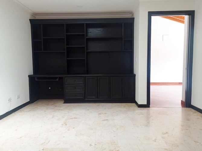 Casa de 5 alcobas en venta en El Poblado, Medellín, 360 m² · foto 14 de 20