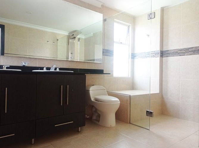 Casa de 5 alcobas en venta en El Poblado, Medellín, 360 m² · foto 16 de 20