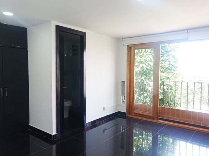 Casa de 5 alcobas en venta en El Poblado, Medellín, 360 m² · foto 7 de 20