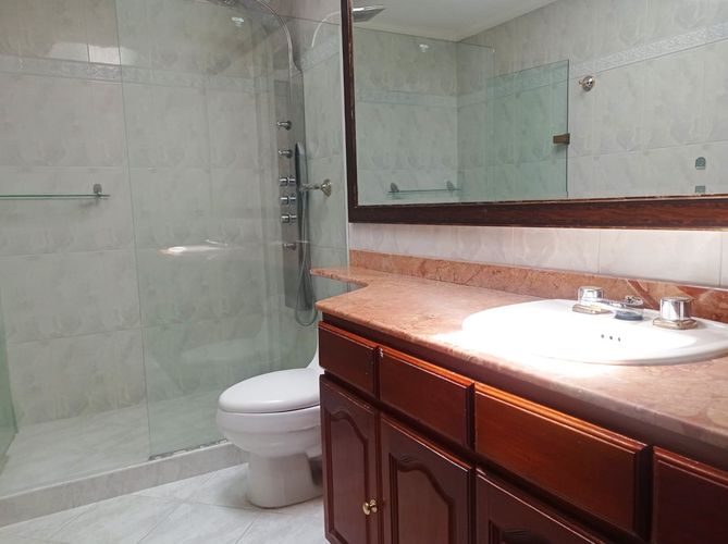Casa de 5 alcobas en venta en El Poblado, Medellín, 360 m² · foto 17 de 20