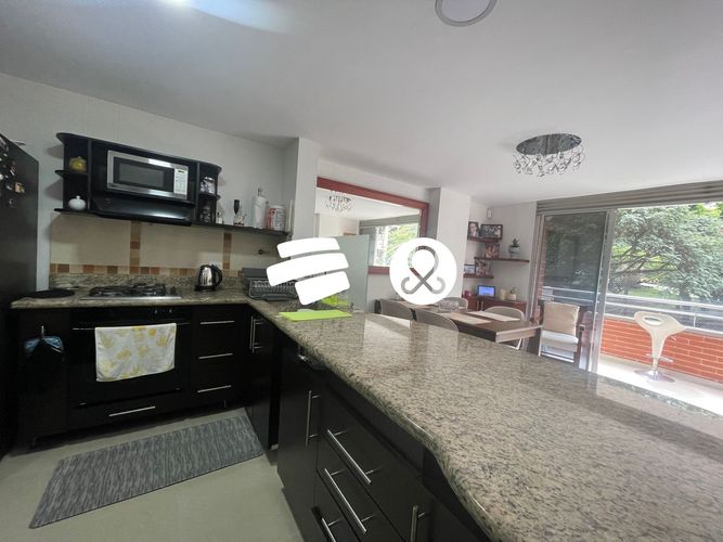Apartamento de 3 alcobas en venta en Belén, Medellín, 116 m² · foto 2 de 17