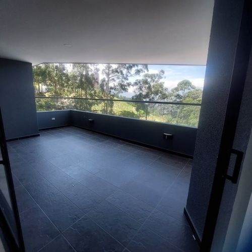 Apartamento de 3 alcobas en venta en Los Naranjos, Medellín, 100 m² · foto 2 de 17