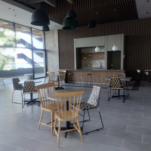 Apartamento de 3 alcobas en venta en Los Naranjos, Medellín, 100 m² · foto 6 de 17