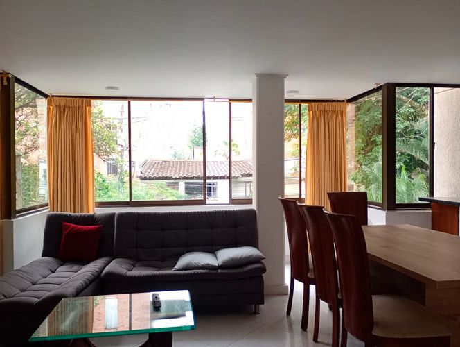 Apartamento de 4 alcobas en arriendo en Laureles, Medellín, 110 m² · foto 3 de 17