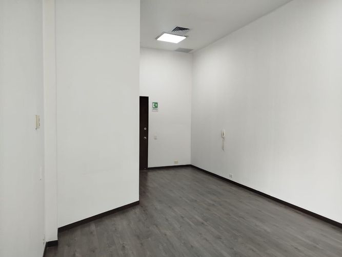 Oficina en arriendo en El Poblado, Medellín, 43 m² · foto 14 de 17