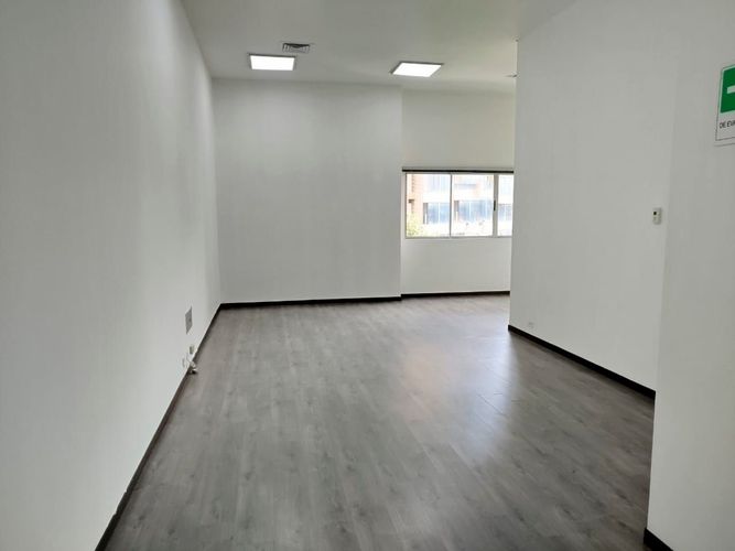 Oficina en arriendo en El Poblado, Medellín, 43 m² · foto 13 de 17