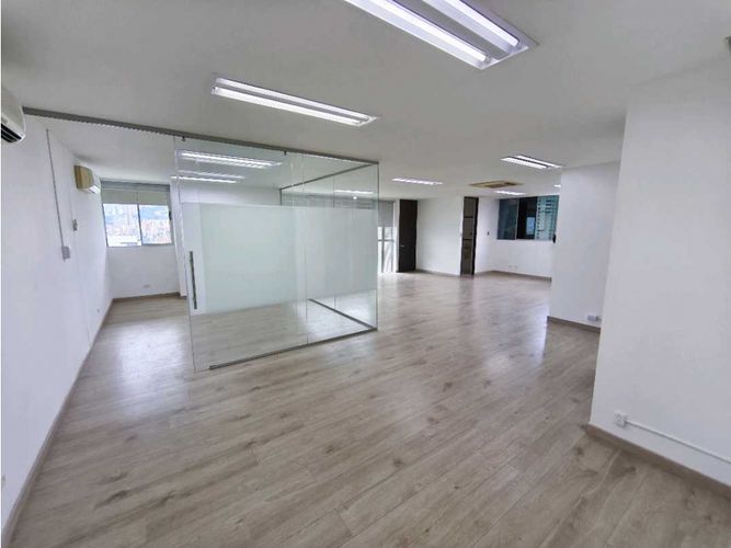 Oficina en arriendo en Milla De Oro, Medellín, 97 m² · foto 5 de 10