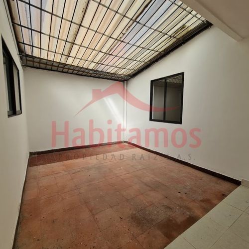 Casa de 6 alcobas en venta en Manila, Medellín, 305 m² · foto 8 de 20