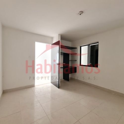 Casa de 6 alcobas en venta en Manila, Medellín, 305 m² · foto 12 de 20