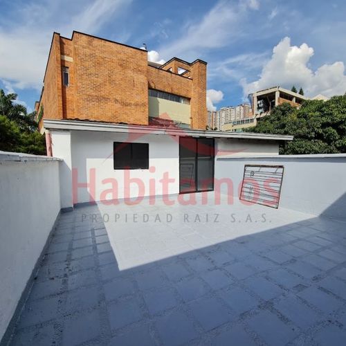 Casa de 6 alcobas en venta en Manila, Medellín, 305 m² · foto 19 de 20