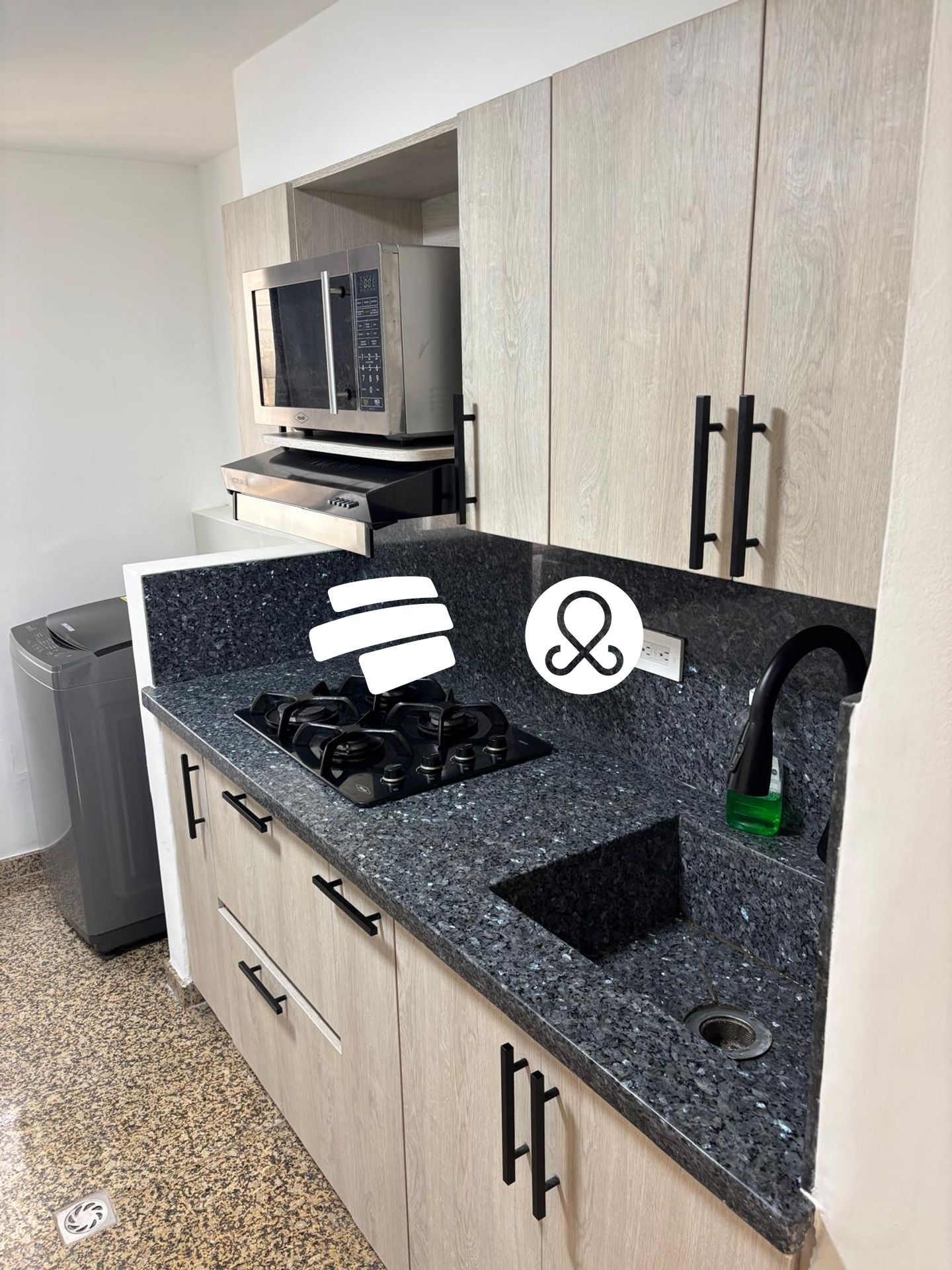 Apartamento en venta en El Poblado, Medellín 3