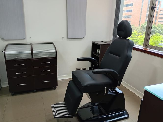 Consultorio en venta en El Poblado, Medellín, 43 m² · foto 9 de 10