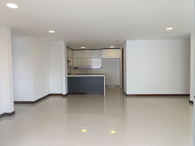 Apartamento de 2 alcobas en arriendo en El Poblado, Medellín, 108 m² · foto 5 de 18
