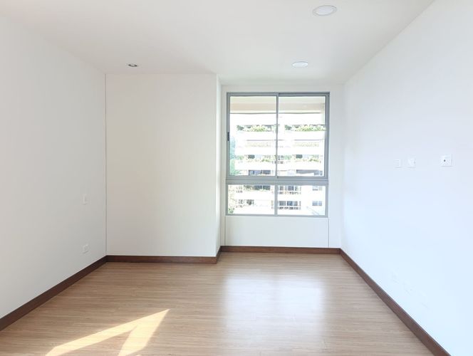 Apartamento de 2 alcobas en arriendo en El Poblado, Medellín, 108 m² · foto 14 de 18