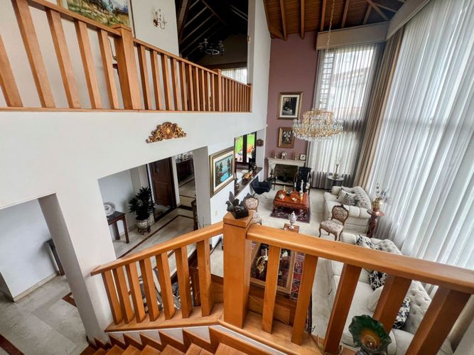Casa de 4 alcobas en venta en San Jose De Bavaria, Bogotá, 242 m² · foto 8 de 18