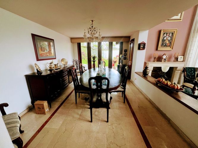 Casa de 4 alcobas en venta en San Jose De Bavaria, Bogotá, 242 m² · foto 9 de 18
