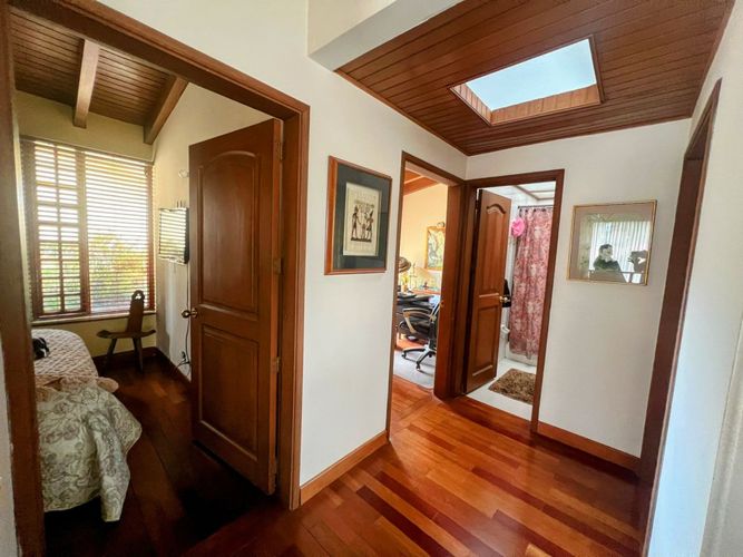 Casa de 4 alcobas en venta en San Jose De Bavaria, Bogotá, 242 m² · foto 11 de 18