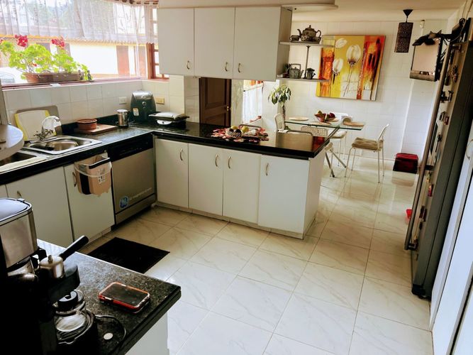 Casa de 4 alcobas en venta en San Jose De Bavaria, Bogotá, 242 m² · foto 17 de 18