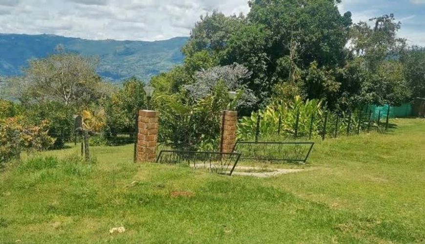 Finca en venta en Zarzal Curzao, Copacabana, 250 m² · foto 18 de 24
