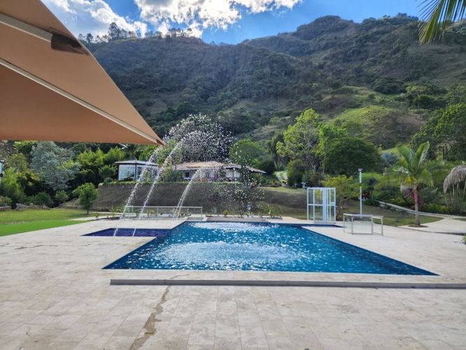 Finca en venta en Zarzal Curzao, Copacabana, 250 m² · foto 24 de 24