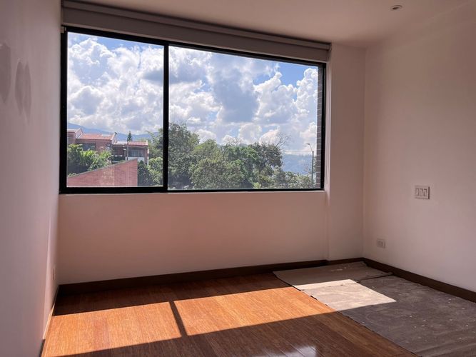 Casa de 3 alcobas en venta en Loma Del Chocho, Envigado, 226 m² · foto 13 de 20