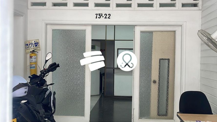 Casa de 8 alcobas en venta en Laureles, Medellín, 363 m² · foto 3 de 5
