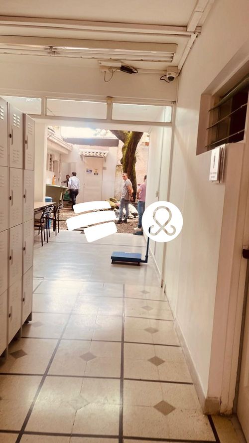 Casa de 8 alcobas en venta en Laureles, Medellín, 363 m² · foto 4 de 5