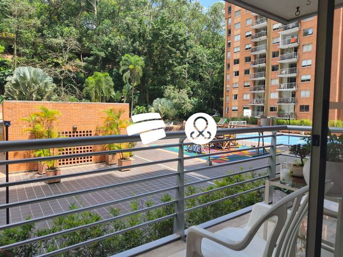 Apartamento de 4 alcobas en venta en Castropol, Medellín, 120 m² · foto 5 de 23