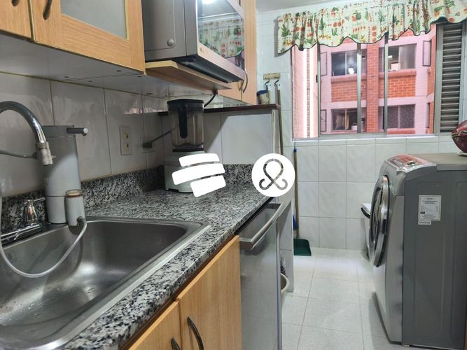 Apartamento de 4 alcobas en venta en Castropol, Medellín, 120 m² · foto 7 de 23