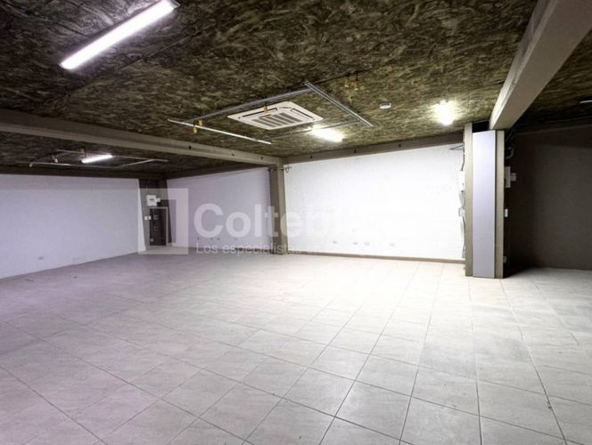 Oficina en arriendo en Suramérica, Itagüí, 222 m² · foto 2 de 15