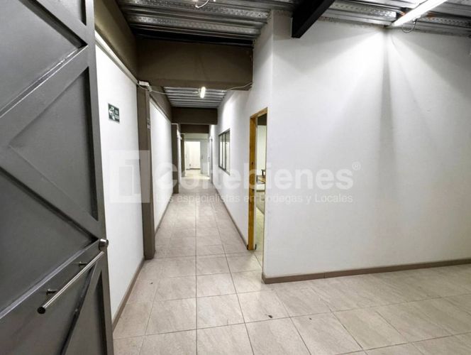 Oficina en arriendo en Suramérica, Itagüí, 222 m² · foto 9 de 15