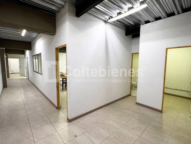 Oficina en arriendo en Suramérica, Itagüí, 222 m² · foto 10 de 15