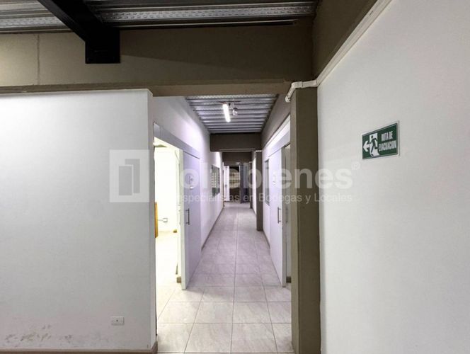 Oficina en arriendo en Suramérica, Itagüí, 222 m² · foto 15 de 15