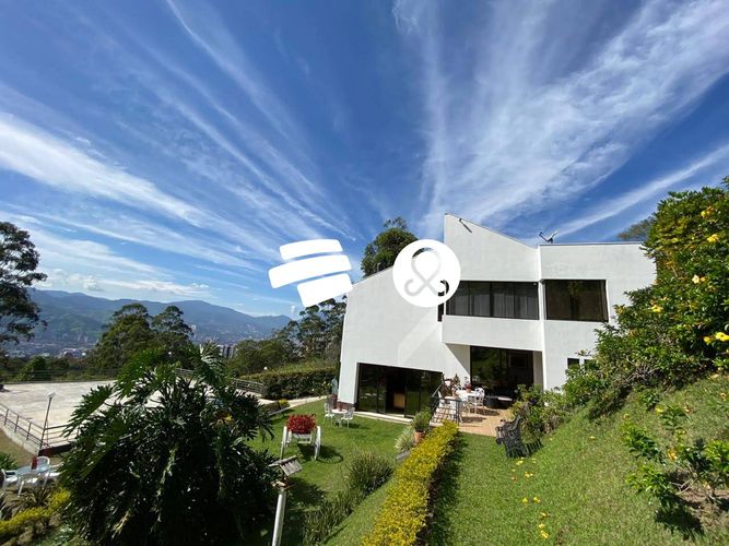 Finca en venta en Medellín, 3092 m² · foto 3 de 19