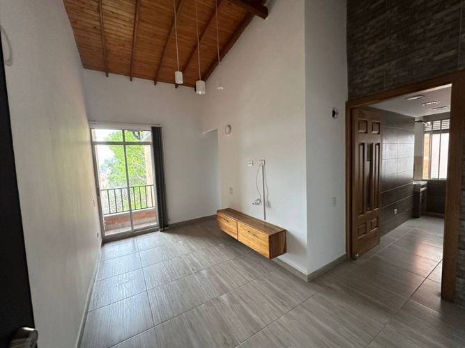 Apartamento de 3 alcobas en venta en Los Salados, El Retiro, 54 m² · foto 2 de 12