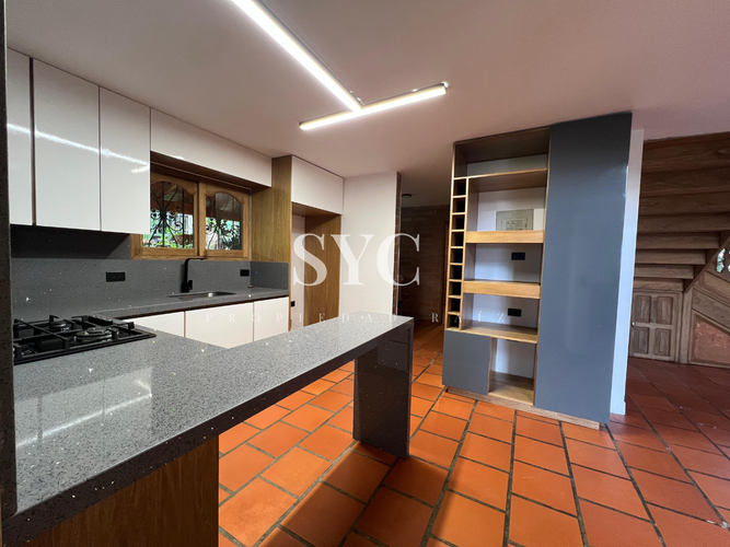 Casa de 6 alcobas en venta en Campo Alegre, El Carmen de Viboral, 1400 m² · foto 8 de 24