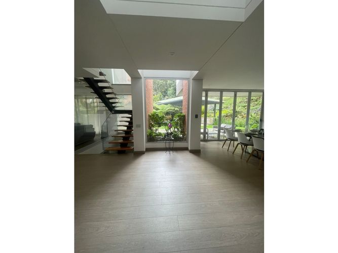 Casa de 4 alcobas en venta en Sotileza, Bogotá, 500 m² · foto 2 de 24