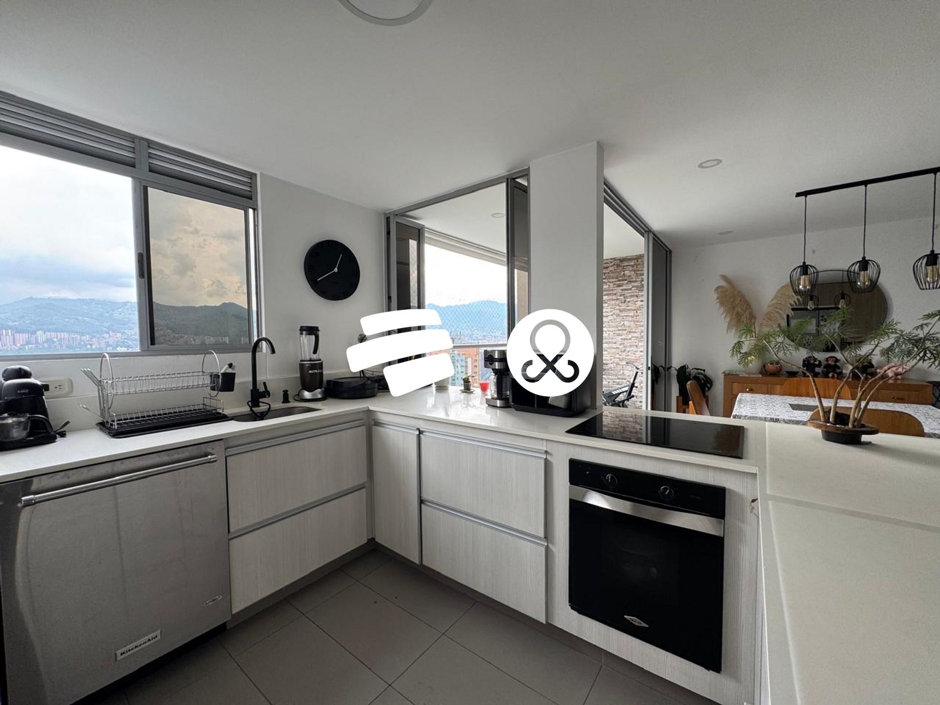 Apartment for sale in Boston, Medellín 3