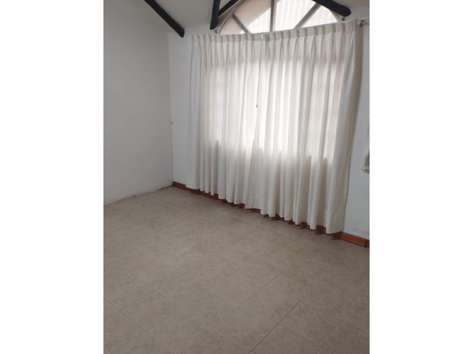 Casa de 3 alcobas en venta en Cota, 197 m² · foto 23 de 24