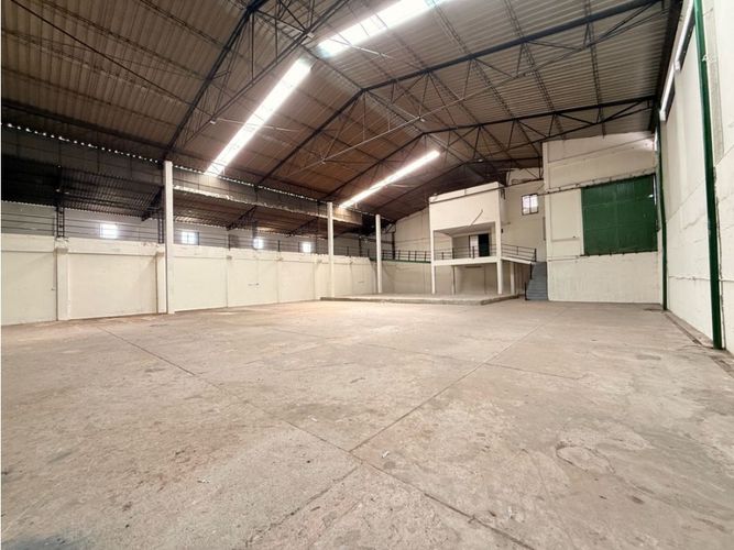 Bodega en arriendo en Armenia, Armenia, 1000 m² · foto 6 de 6
