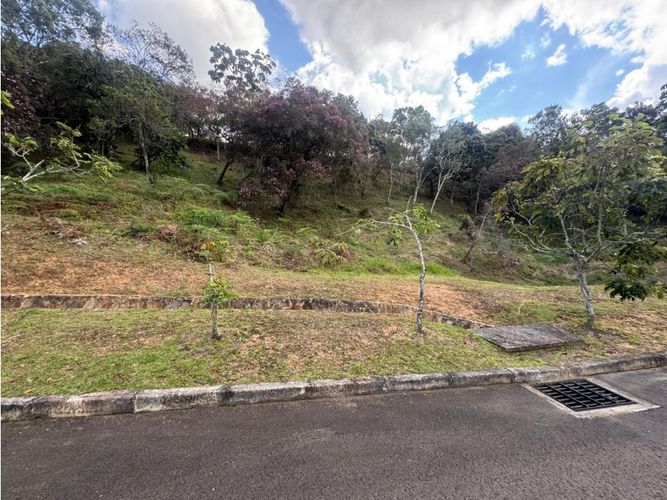 Lote en venta en El Carmen De Viboral, El Carmen de Viboral, 3519 m² · foto 4 de 10