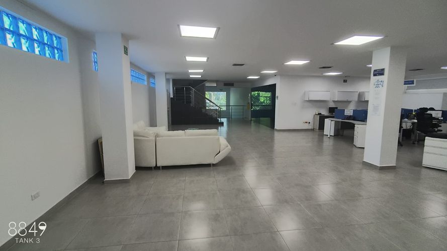 Bodega en venta en El Poblado, Barranquilla, 1076 m² · foto 15 de 24