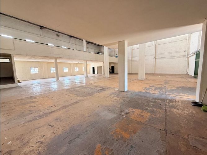Bodega en arriendo en Armenia, Armenia, 700 m² · foto 6 de 11