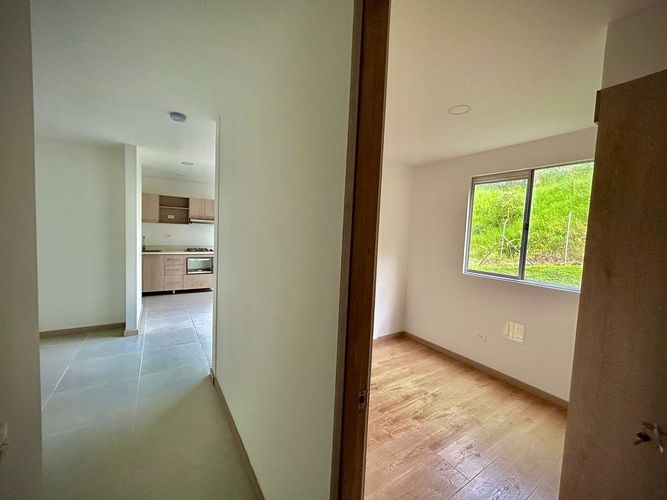 Apartamento de 2 alcobas en venta en Cuchillas De San Jose, Rionegro, 54 m² · foto 3 de 24