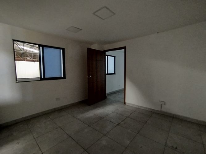 Oficina en arriendo en San Nicolas, Cali, 70 m² · foto 8 de 12