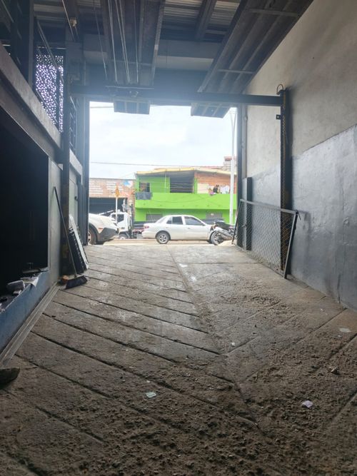 Local en arriendo en Girardot, Bucaramanga, 363 m² · foto 2 de 21
