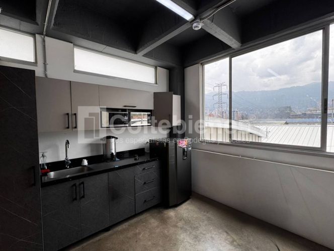 Oficina en arriendo en Suramérica, Itagüí, 200 m² · foto 6 de 12