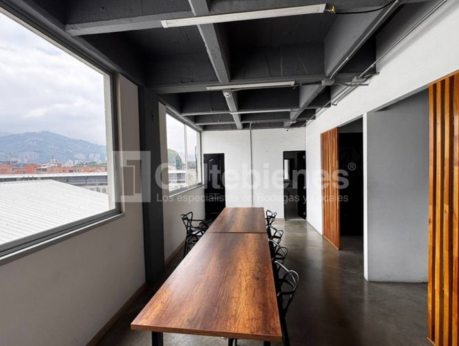 Oficina en arriendo en Suramérica, Itagüí, 200 m² · foto 8 de 12