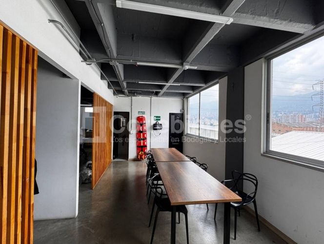 Oficina en arriendo en Suramérica, Itagüí, 200 m² · foto 9 de 12